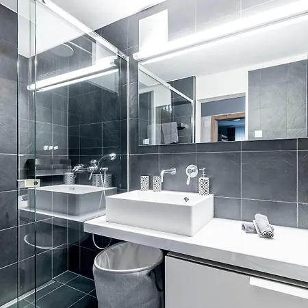 Haus Mirador By Premium Daire Zermatt